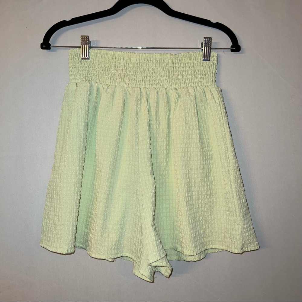 ASOS high waisted loose fit seersucker lightweight shorts size 4 tall